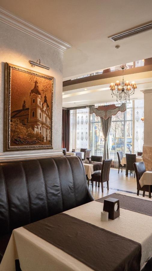 Hotel Lviv Exterior foto