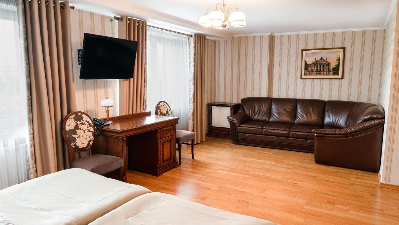 Hotel Lviv Exterior foto