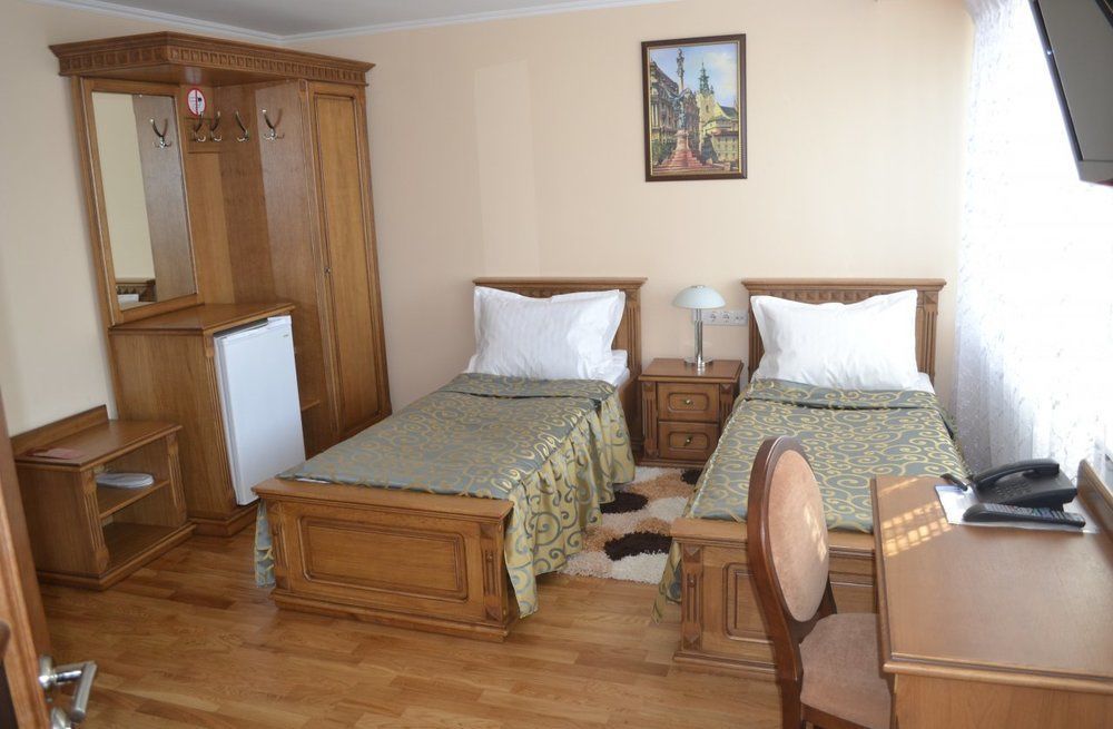 Hotel Lviv Exterior foto